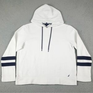 NWT Nautica women's
pullover hoodie in size
XL.  Retail $45